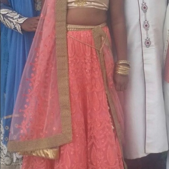 Lehenga gold and peach /pink intricately designed - Picture 8 of 11